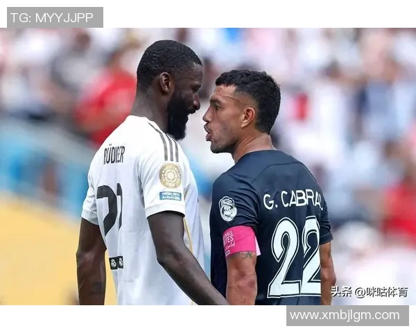 世界足坛最艰苦奋斗的球星是谁他如何凭借坚持走向成功