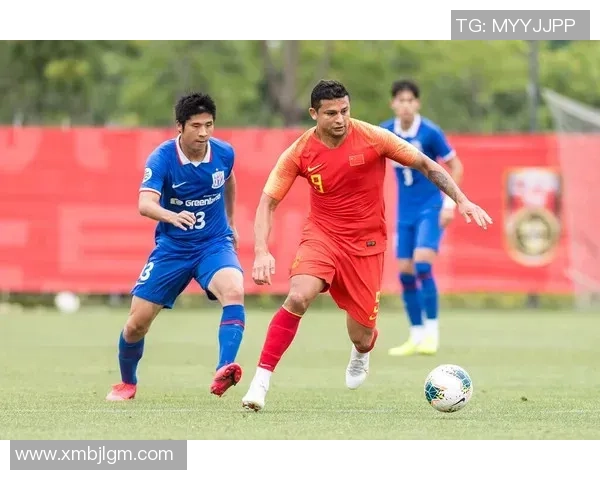 以足球球星老东家为中心盘点其历史上最具影响力的球员及转会动态