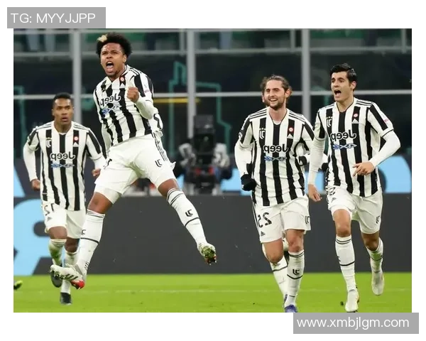 微信足球球星专属聊天背景图，展现激情与竞技魅力的完美结合